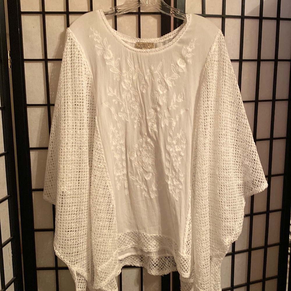 One World Embroidered/Sequin Top Size XXL
